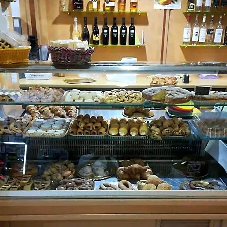 La Via Del Mare Bed & Breakfast 3*