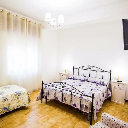 ベッド・アンド・ブレックファスト La Via Del Mare